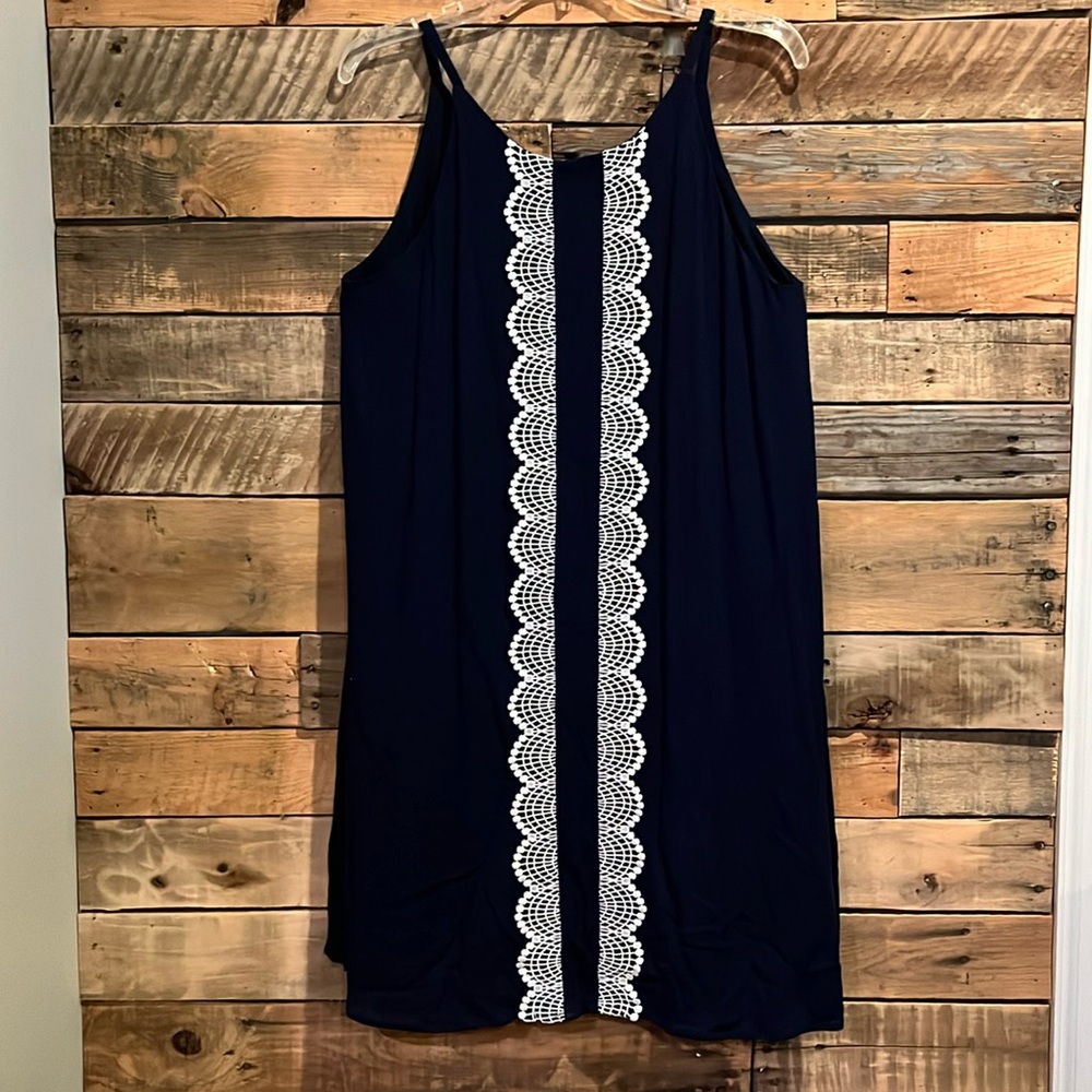 Navy A-line dress w white lace accent